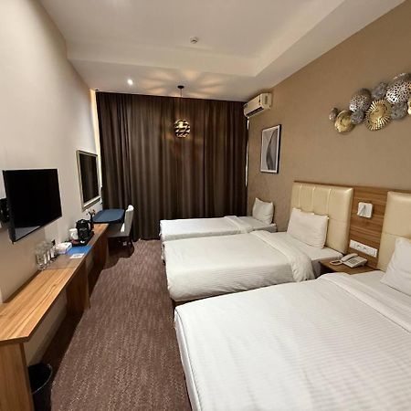 Sayyoh Hotel Tashkent Exterior foto